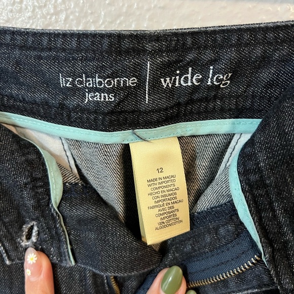 Academia Dark Gray Wide-Leg Jeans - Picture 5 of 6